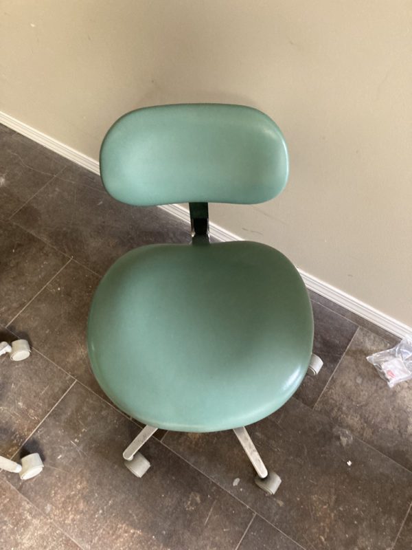 DentalEZ Doctor Stool