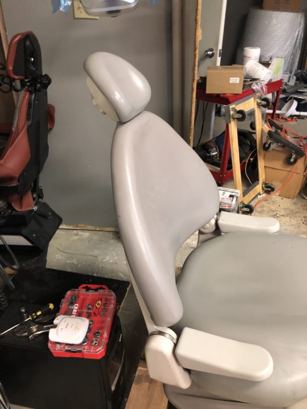 Adec 1040 dental chair