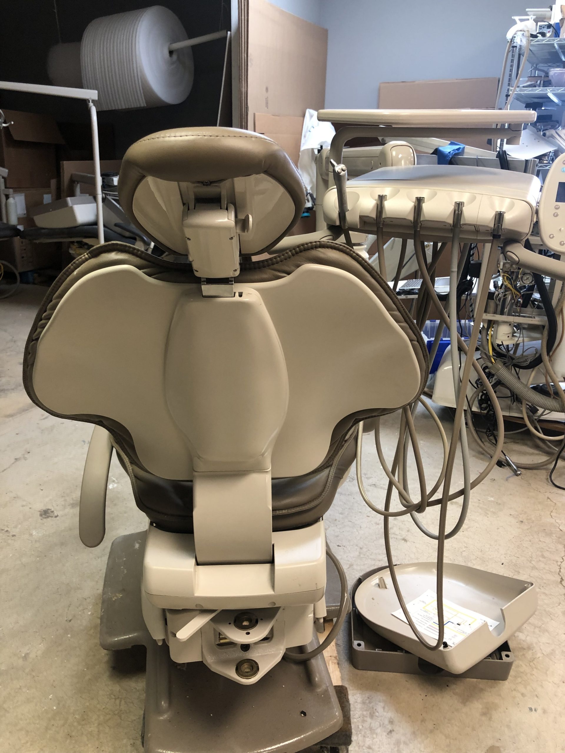 Adec 511 Dental chair with adec 532 delivery System, LED, and assistant ...