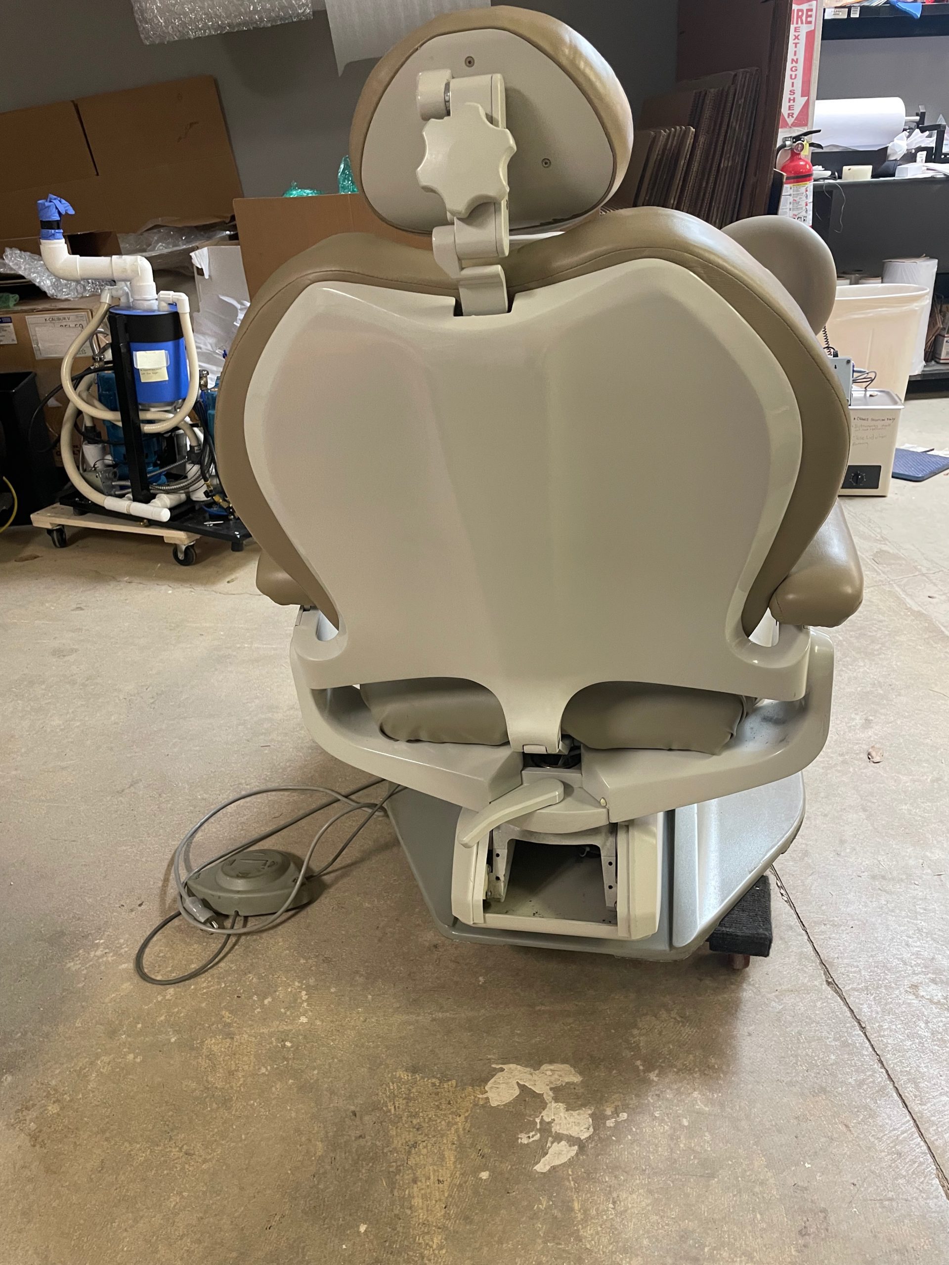 Pelton & Crane SP15 Dental Exam Chair +broken arm+ Diversified Dental